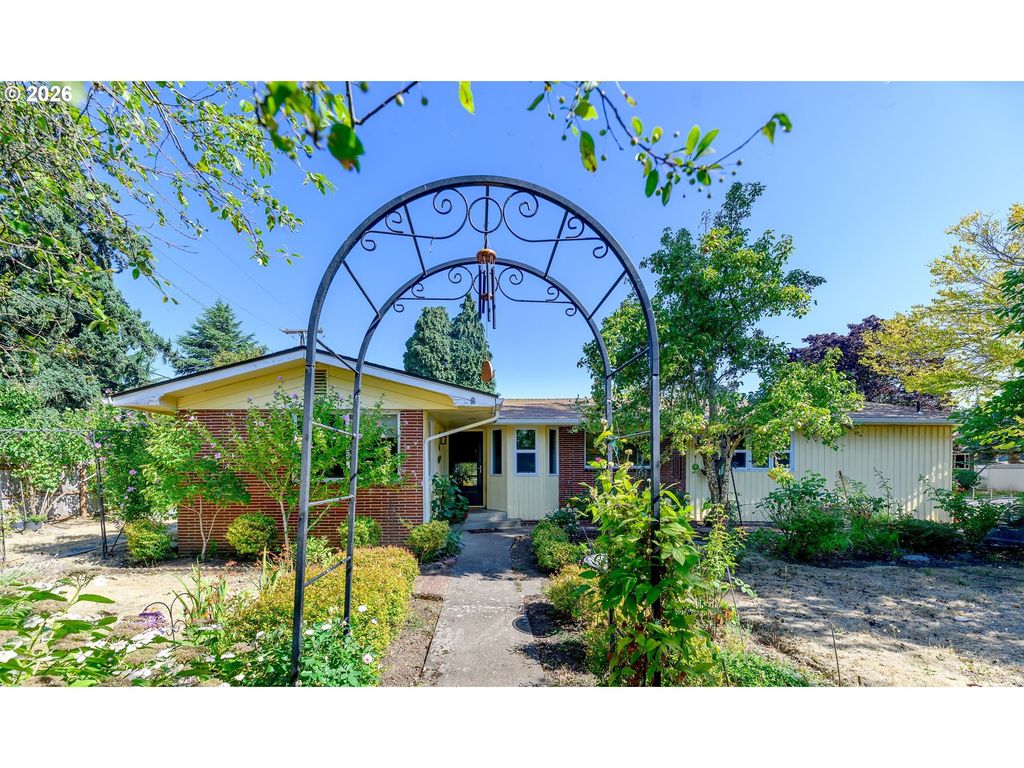 783 Howard Ave, Eugene