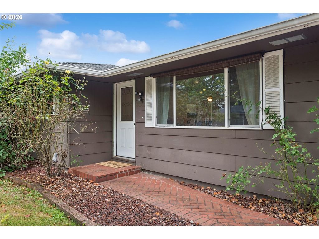 22222 S Dans Ave, Beavercreek