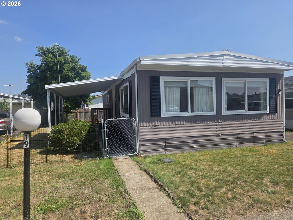 2902 E 2nd St 19, Newberg