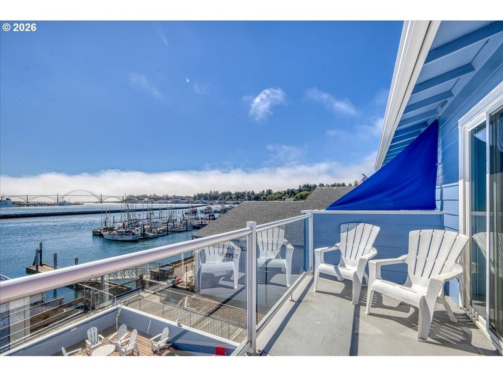 890 Se Bay Blvd 317, Newport