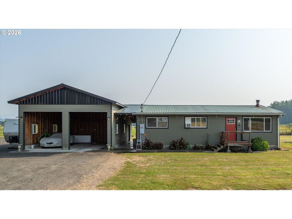 126 W Sunny Sands Rd, Cathlamet