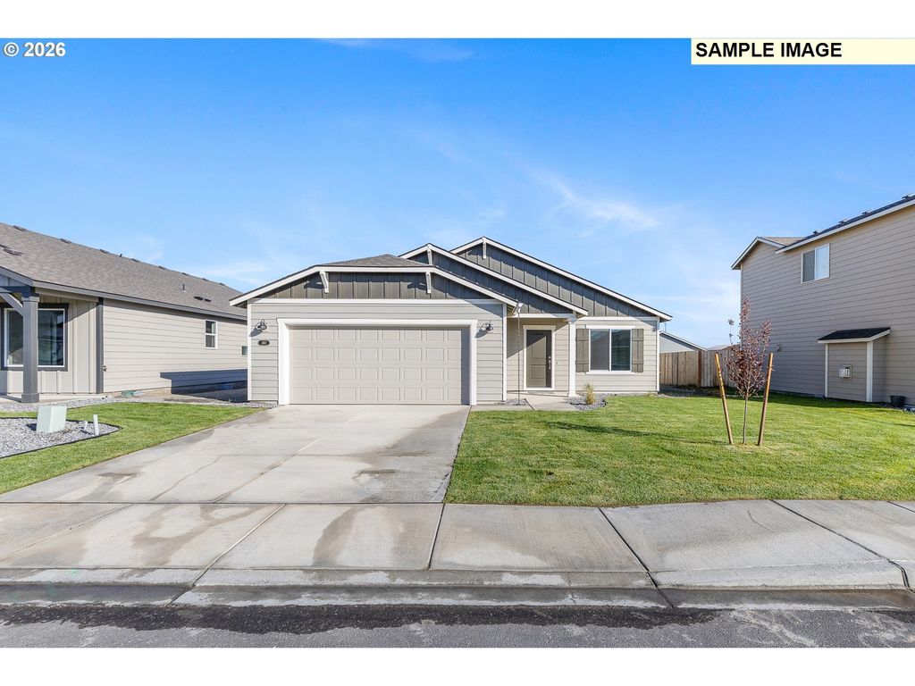 912 E Maple Brook Ave, Hermiston