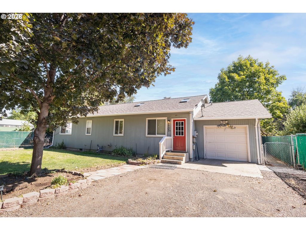 2707 N 4th St, La Grande