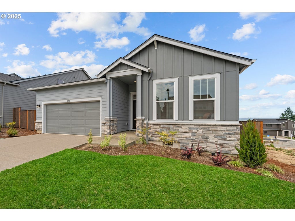 807 Misty Ln, Forest Grove