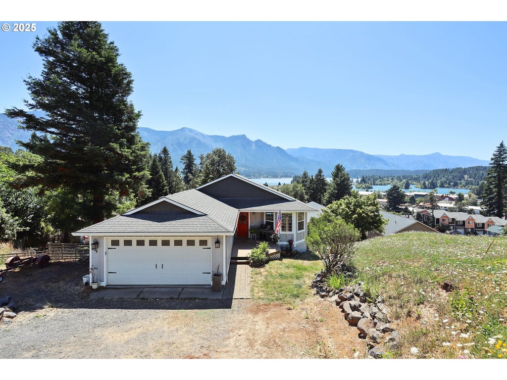 438 Nw Roselawn St, Stevenson