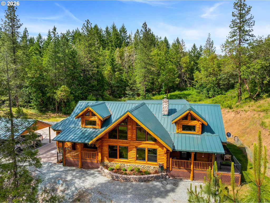 225 Se Eagle Ridge Dr, Canyonville