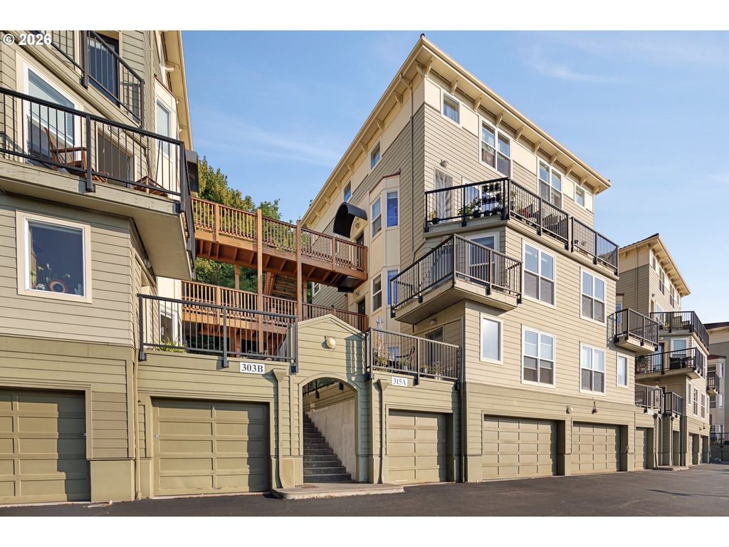 315 Nw Uptown Ter 2a, Portland