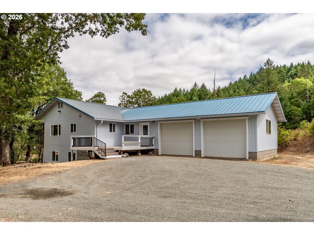 8824 Green Valley Rd, Oakland