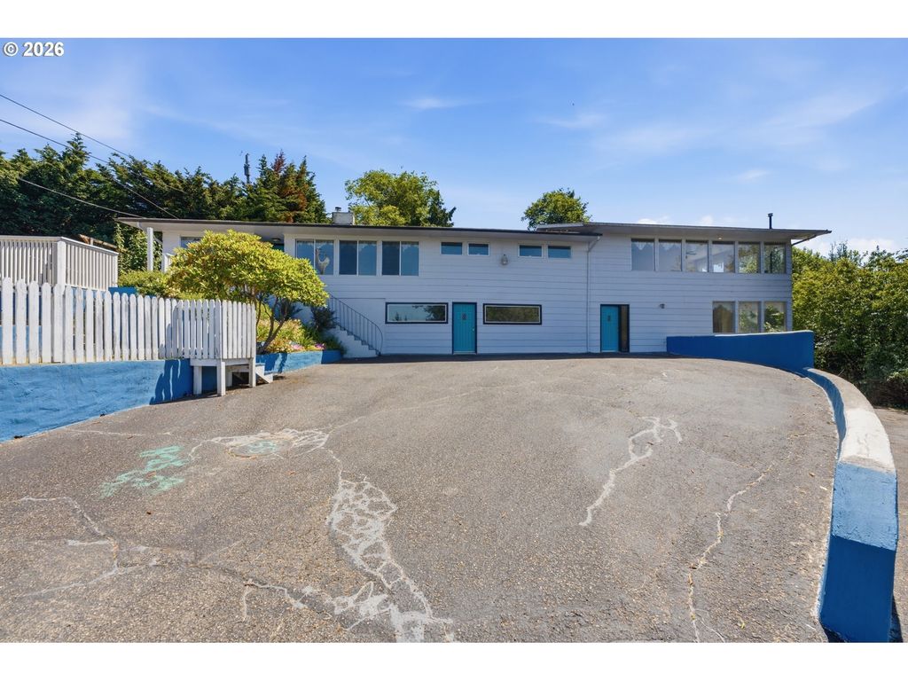 63654 Ahill Rd, Coos Bay