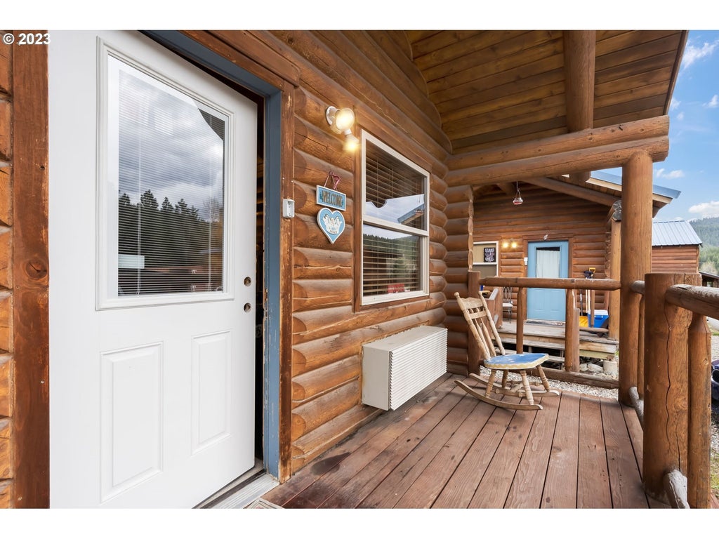 363 S Mill St, Sumpter OR Sumpter Log Cabin Homes For Sale