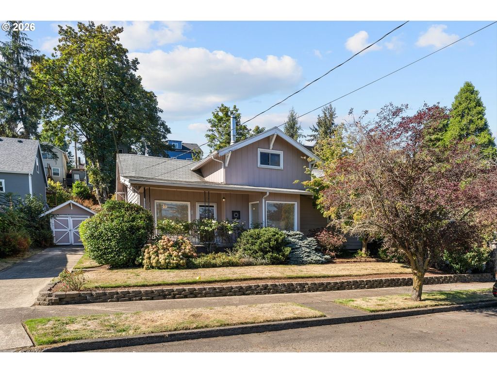 710 11th St, Oregon City