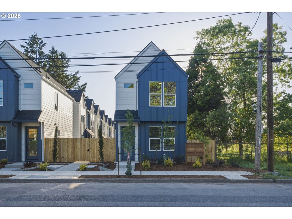 7043 Se 60th Ave, Portland
