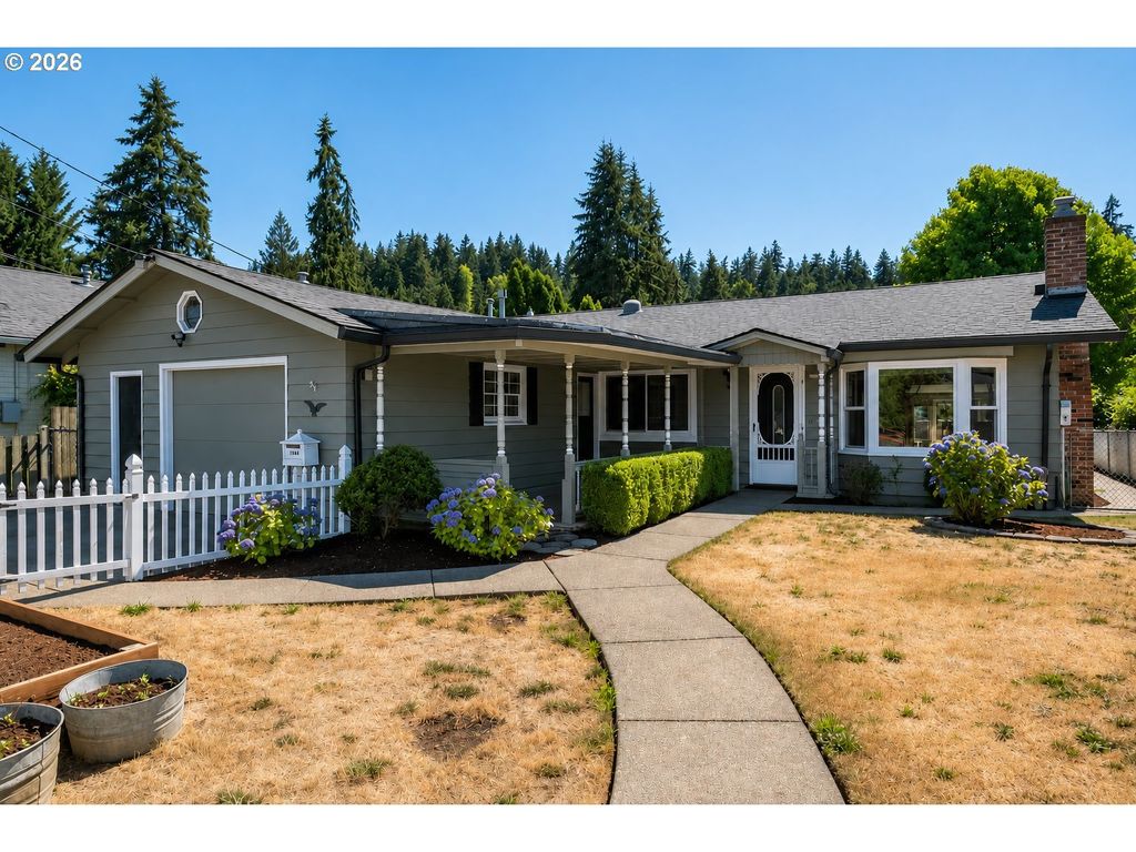 1012 S Water St, Silverton