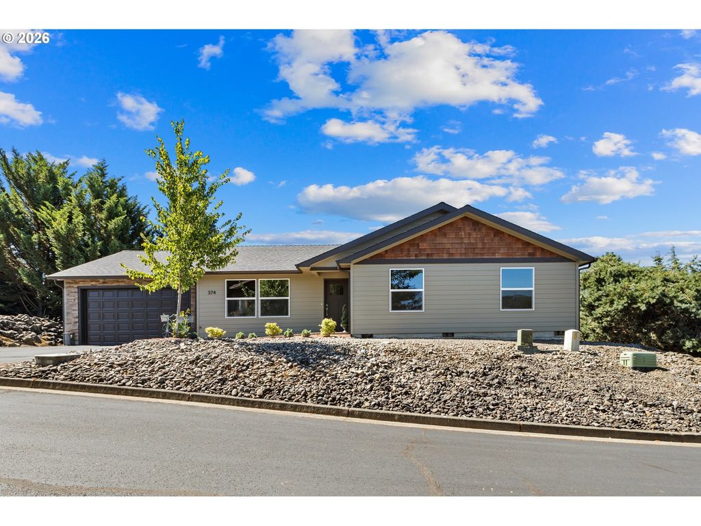 374 Bentgrass Ct, Sutherlin