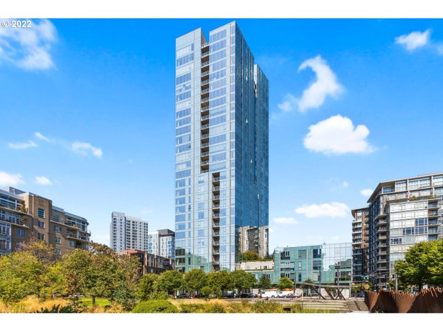 1075 Nw Northrup St 204, Portland