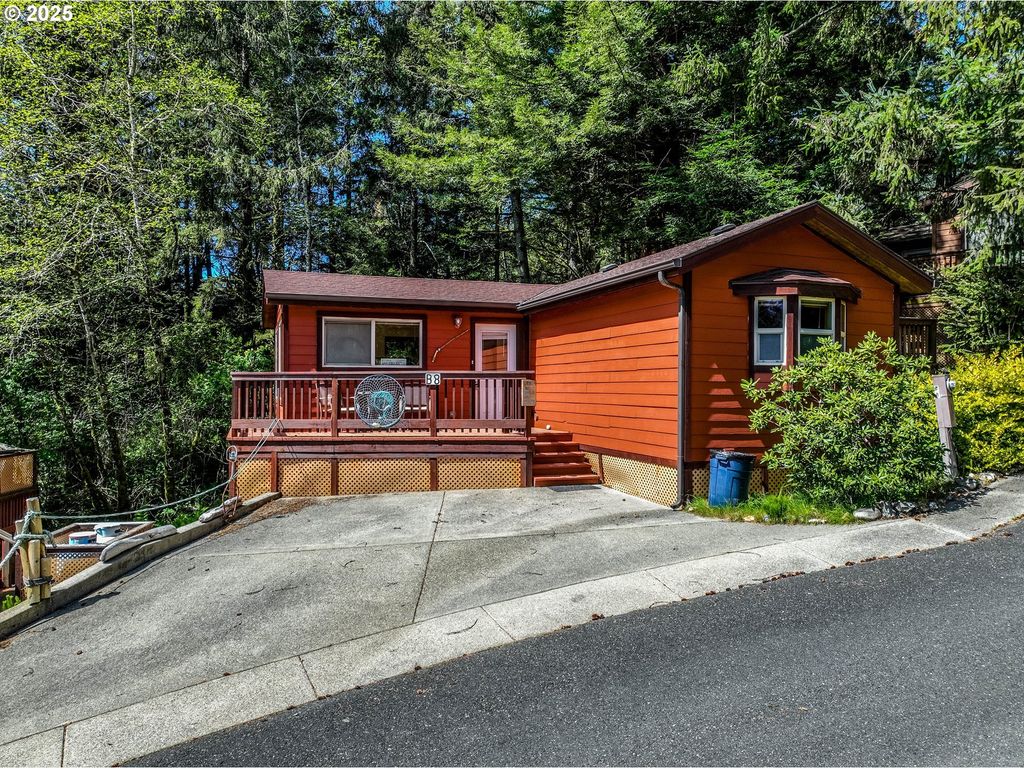 19921 Whaleshead Rd B8, Brookings