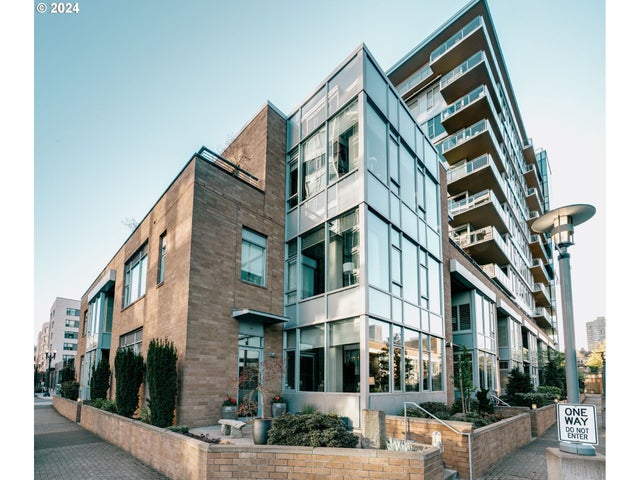 1930 S River Dr W107, Portland