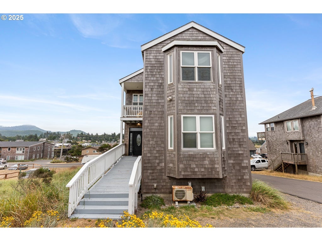 35100 Sunset Dr, Pacific City