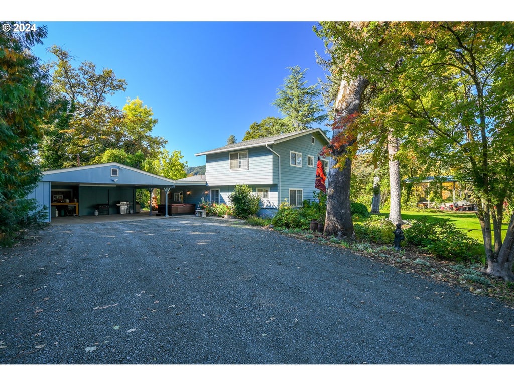 2559 Glenbrook Loop Rd, Riddle