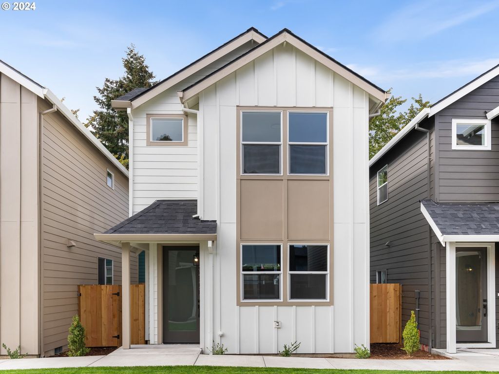 6921 N Bank St, Portland