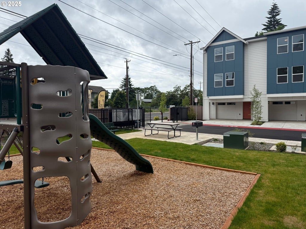 15063 Se Division St, Portland