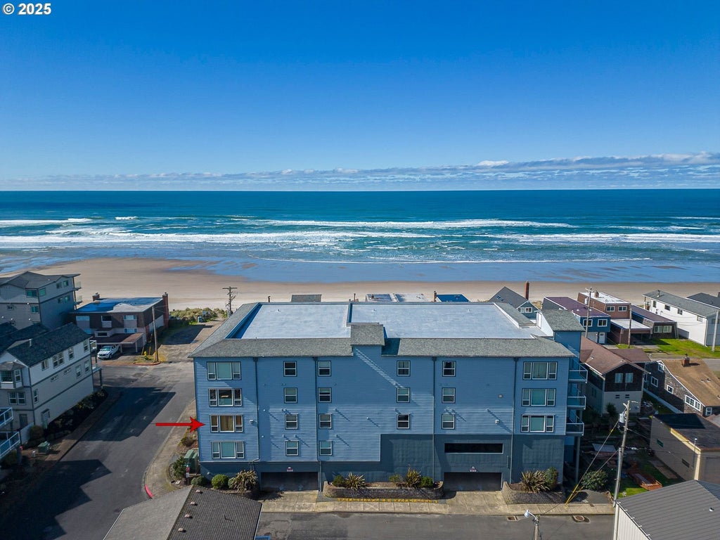 300 N Pacific St 37, Rockaway Beach
