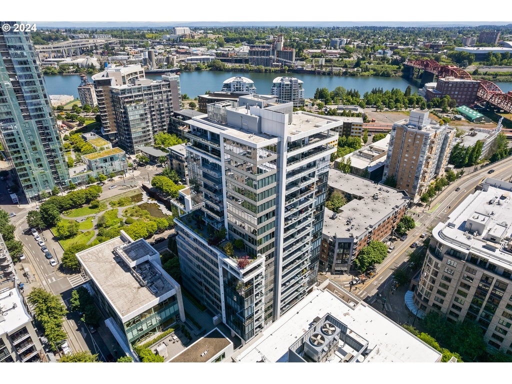 1001 Nw Lovejoy St 390, Portland