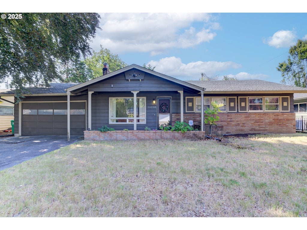 16230 Ne Hoyt St, Portland