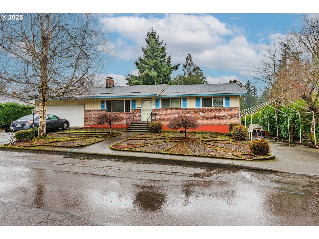 5866 Se Lloyd St, Milwaukie