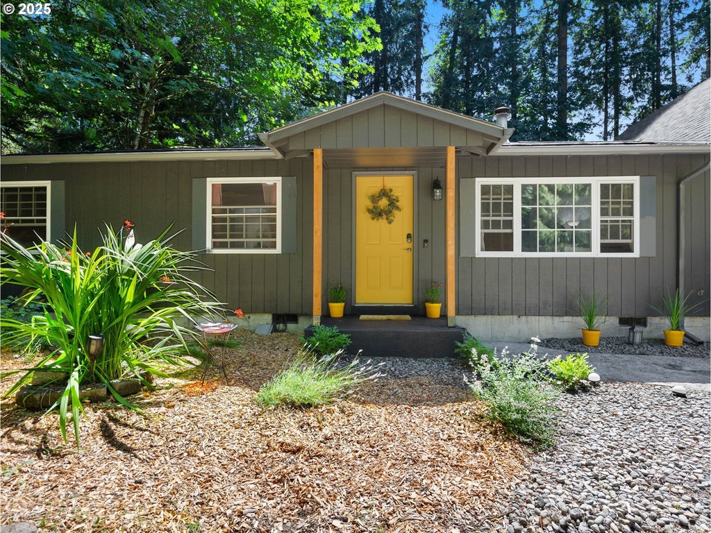 69080 E Vine Maple Dr, Rhododendron