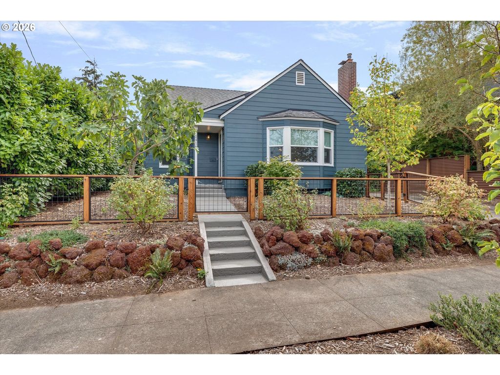 1416 Ne Ainsworth St, Portland