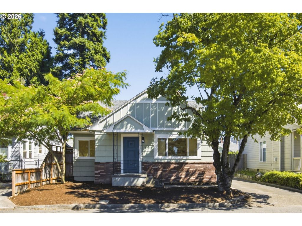 8339 Se Bush St, Portland