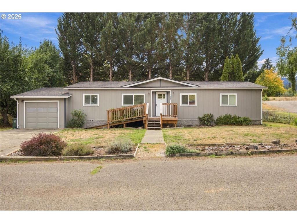 107 Gaddis Ln, Glendale