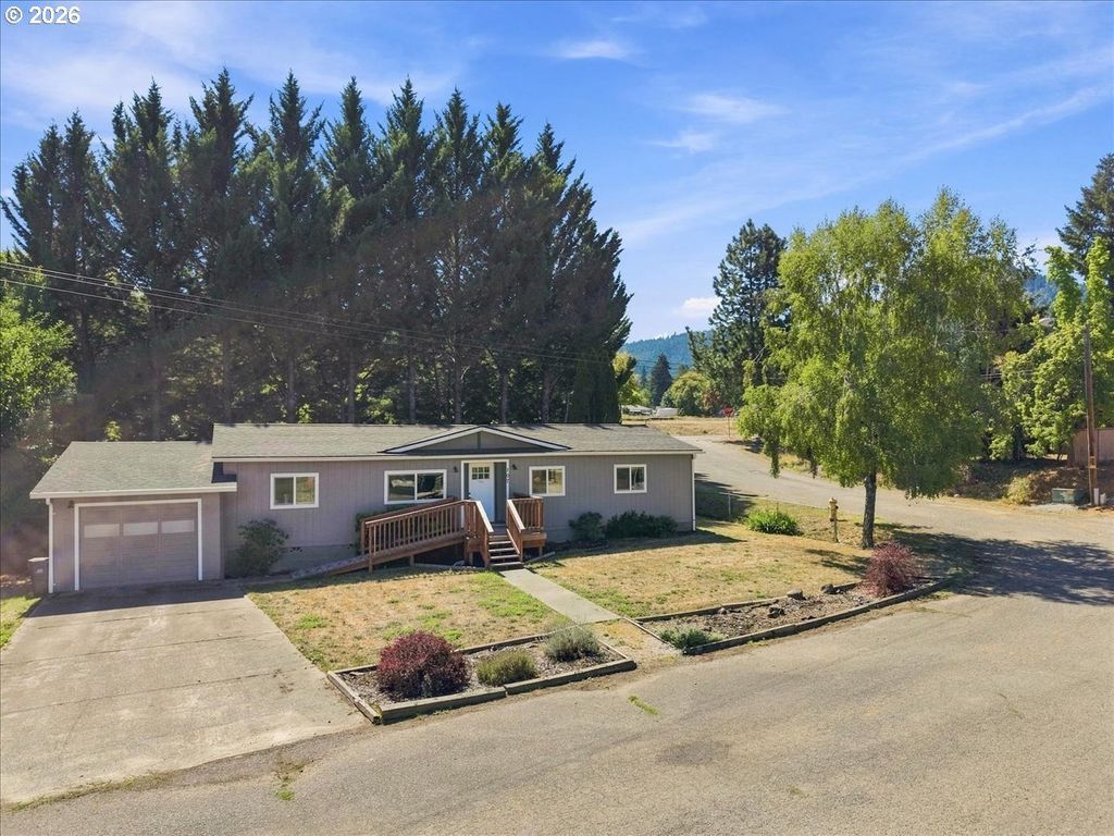 107 Gaddis Ln, Glendale