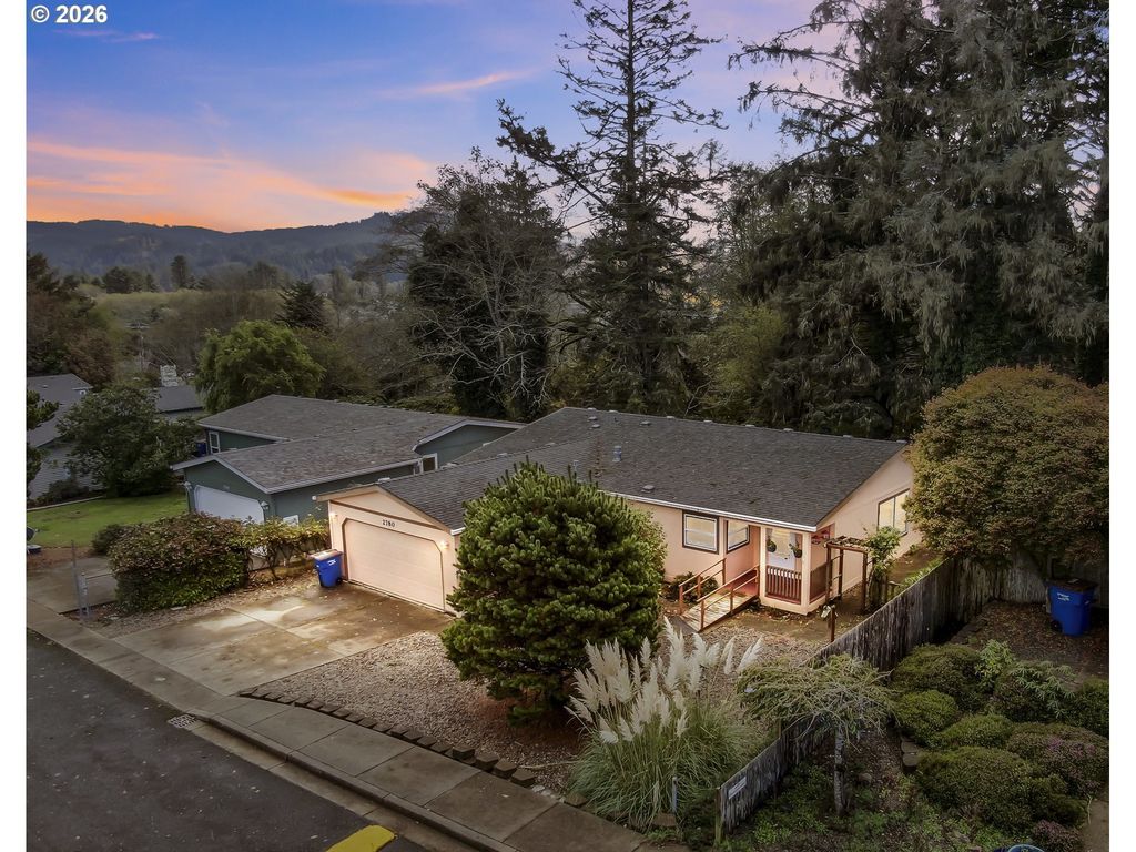 2780 Ne 45th St, Lincoln City