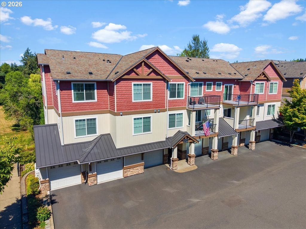 615 Nw Lost Springs Ter 404, Portland