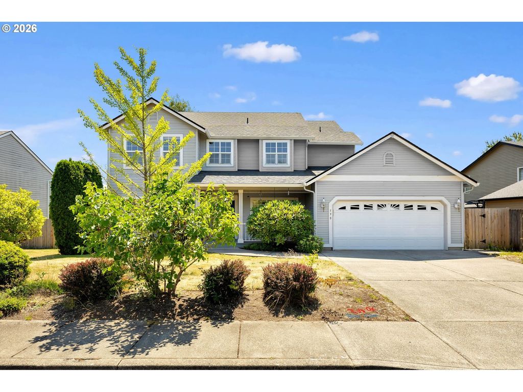 598 E Heritage Loop, La Center