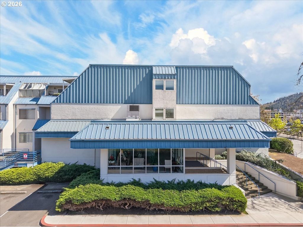 8717 Se Monterey Ave 304, Happy Valley