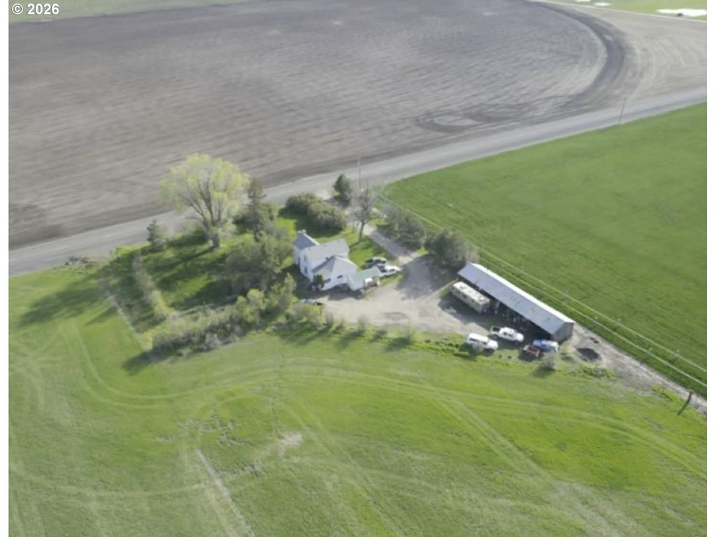 63563 Booth Ln, La Grande