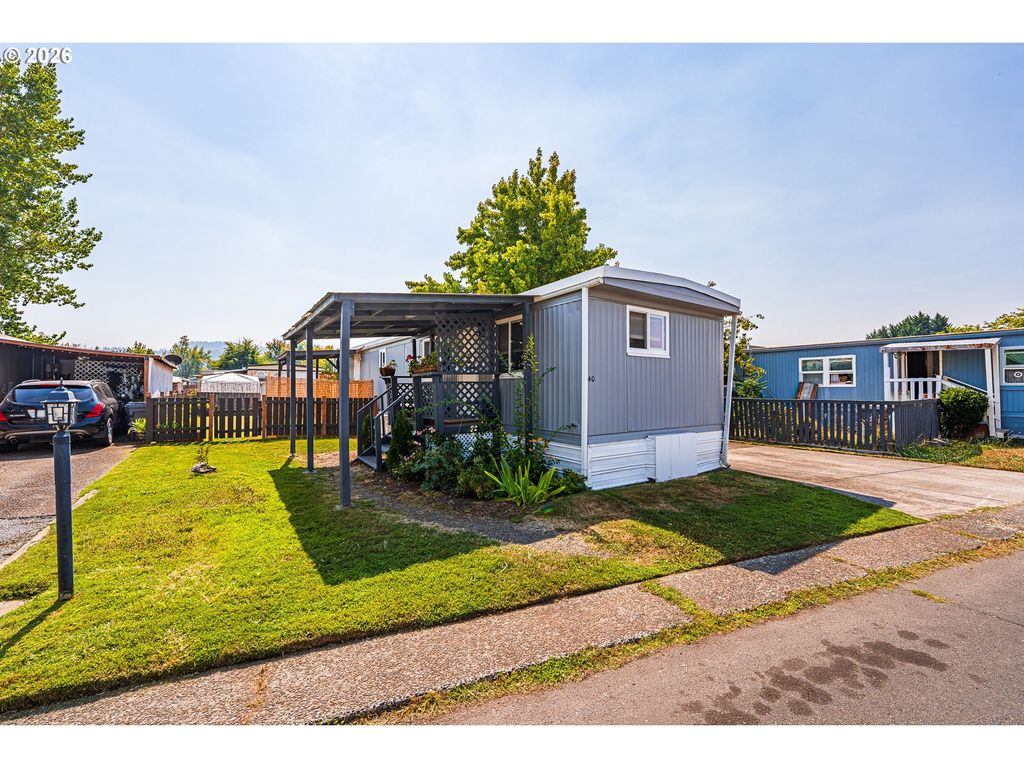 1415 S Bertelsen Rd 40, Eugene
