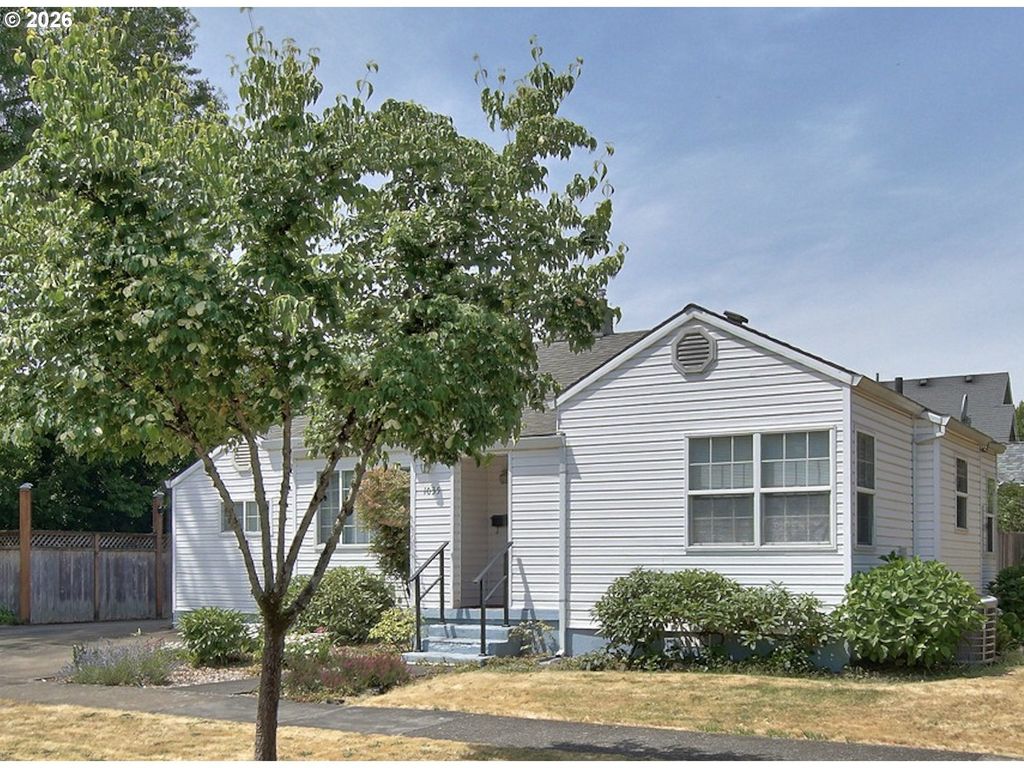 1035 Ne Ford St, McMinnville