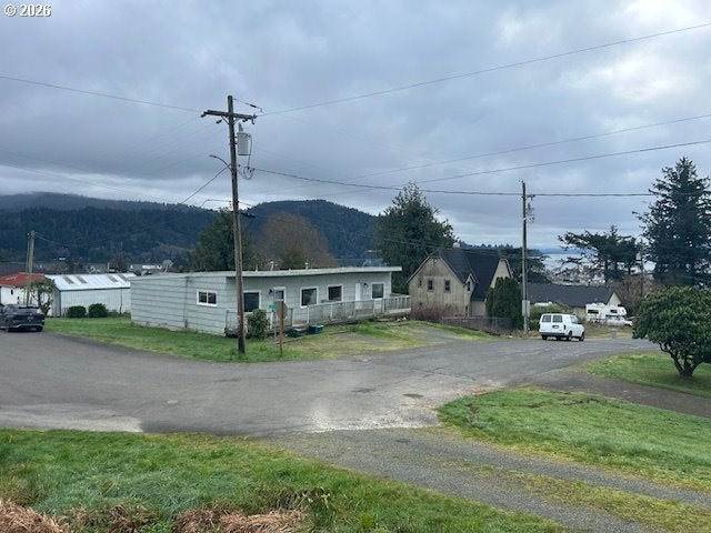 306 8th St, Garibaldi