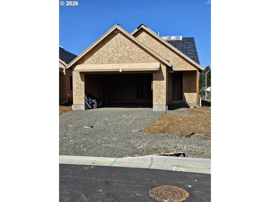 872 Chestnut Way, Silverton
