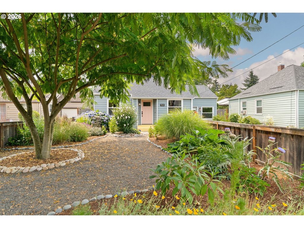 7340 N Willamette Blvd, Portland