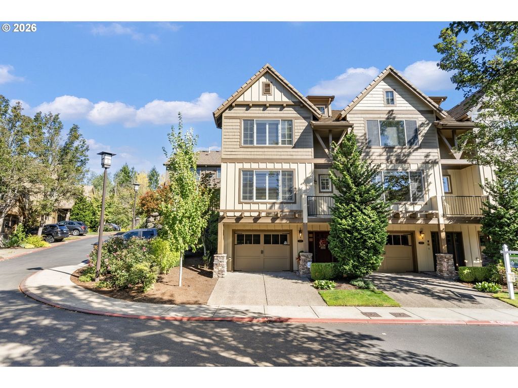 2064 Nw Village Cir 44, Portland
