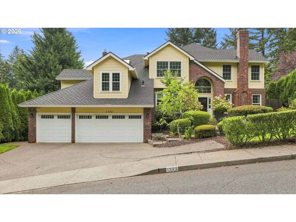 1373 Skye Pkwy, West Linn