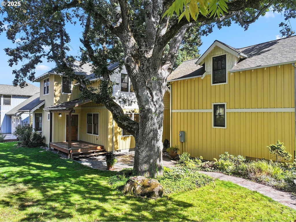 1806 Columbia St, Hood River