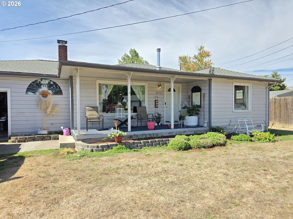 3974 Carnes Rd, Roseburg