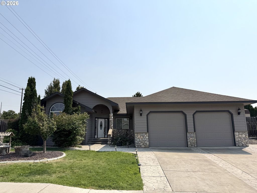 994 E Hurlburt Ave, Hermiston