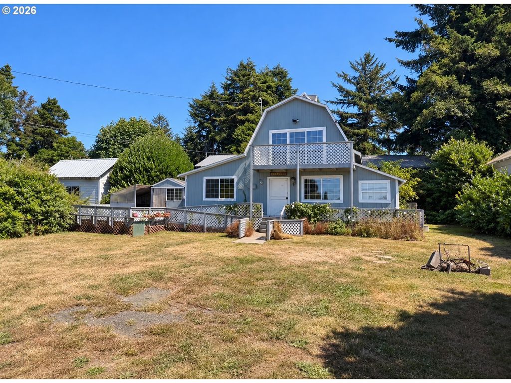 91170 Cape Arago Hwy, Coos Bay